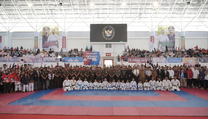 Ketua Umum Karatedo Gojukai Komda Sulsel Agus Salim Buka Kejuaraan Nasional  Karate Antardojo Gojukai Jaksa Agung Cup II Tahun 2024