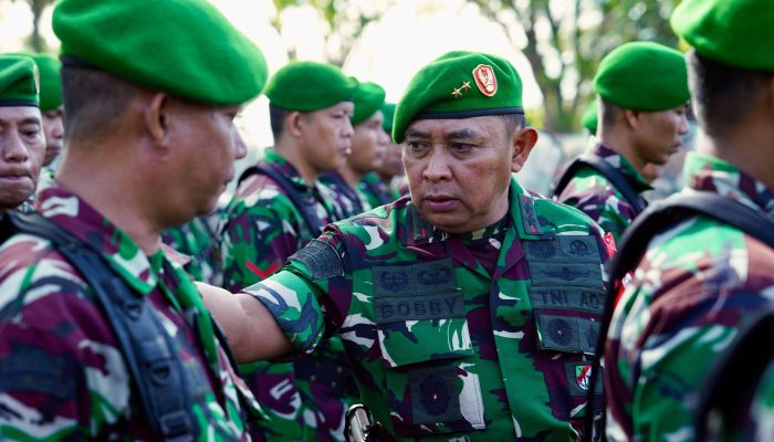 Guna Mewujudkan Pilkada Serentak Tahun 2024 Aman dan Damai, Pangdam XIV/Hsn Memimpin Langsung Apel Gelar Pasukan