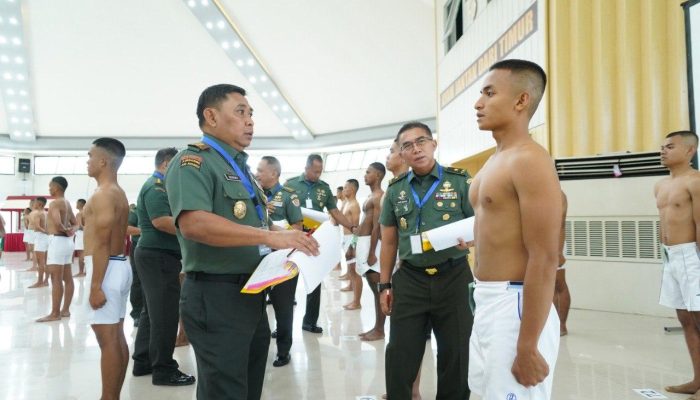 Pangdam XIV/Hsn Memimpin Sidang Pantukhir Penerimaan Caba PK TNI AD Reguler Pria TA. 2024 Tk. Sub Panpus Kodam XIV/Hsn