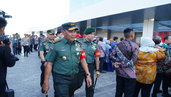 Pangdam XIV/Hsn Selaku Pangkogasgabpad, Melaksanakan PAM VVIP Kunker Presiden RI di Wilayah Sulsel