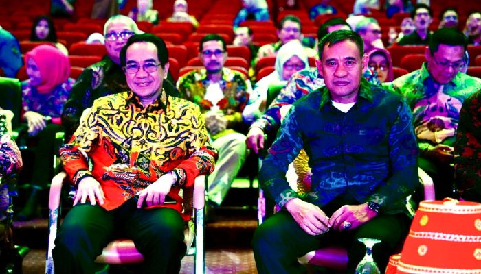 Pamen Ahli Bid. Sosbud Poksahli Pangdam XIV/Hsn Hadiri Acara Ramah Tamah Dies Natalis Ke-68 Unhas