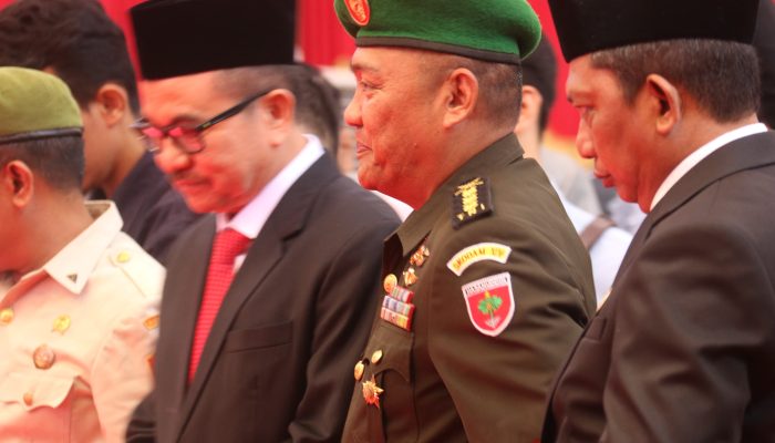 Pamen Ahli Bid. Idpol Poksahli Pangdam XIV/Hsn Menghadiri Pengambilan Sumpah Jabatan dan Pelantikan Pj. Walikota Pare-Pare