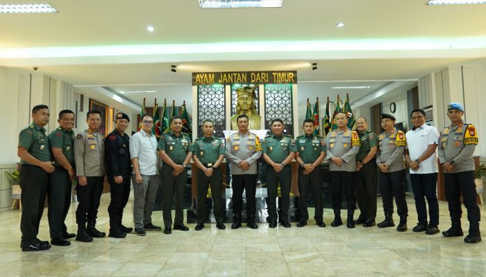 Pangdam XIV/Hsn Terima Kunjungan Silaturahmi Kapolda Sulsel Yang Baru
