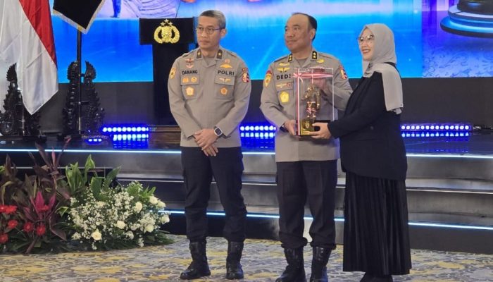 Polri Terima Penghargaan Dari Komnas Disabilitas, Berikut Penjelasannya