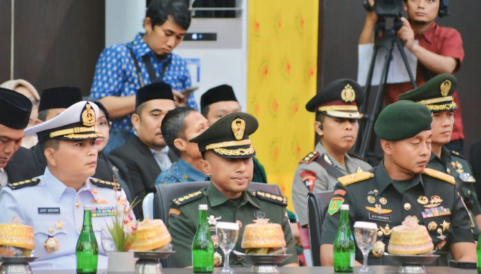 Kainfolahtadam XIV/Hsn Menghadiri Rapat Paripurna Pengucapan Sumpah Pimpinan DPRD Provinsi Sulsel Masa Jabatan Tahun 2024-2029