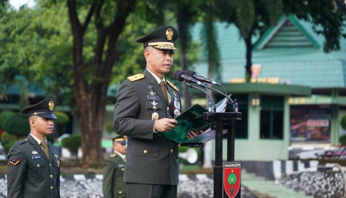 Kasdam XIV/Hsn Memimpin Upacara Peringatan Hari Pahlawan Tahun 2024 di Makodam