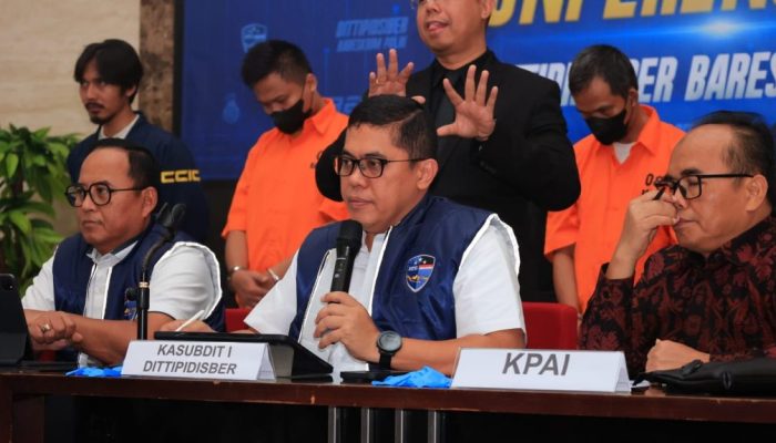 Dittipidsiber Bareskrim Polri Meringkus Terduga Pelaku Penyebar Video Pornografi Konten Dewasa dan Anak
