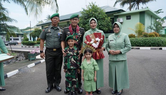 Kapendam XIV/Hsn Resmi Berganti Dari Kolonel Inf Hutajulu Kepada Letkol Arm Awan
