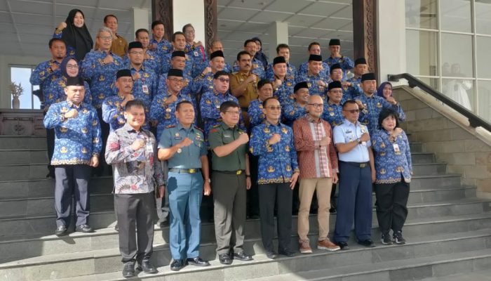 Pamen Ahli Bid. Ilpengtek dan LH Poksahli Pangdam XIV/Hsn Menghadiri HLM TPID Sulsel