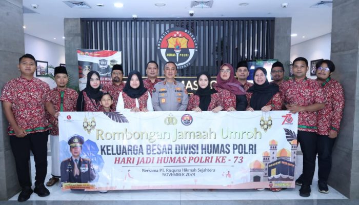 Kadiv Humas Polri Berangkatkan Personil dan Media Ibadah Umrah di Hari Jadi ke-73 Humas Polri