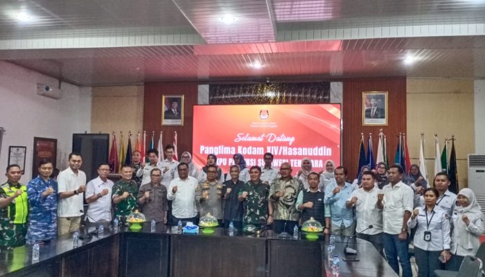 Pangdam XIV/Hsn Bersama Kapolda Sultra Lakukan Patroli Skala Besar Jelang Pemungutan Suara Pilkada Serentak 2024