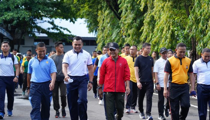 Kapoksahli Pangdam XIV/Hsn Menghadiri Olahraga Bersama Dengan Wakil Gubernur Akademi TNI AAL dan Taruna/Taruni AAL