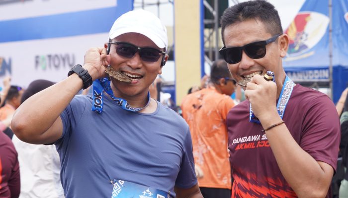 Asops dan Kapendam XIV/Hsn Turut Meriahkan Event Lanud Sultan Hasanuddin Air Force Run 2024