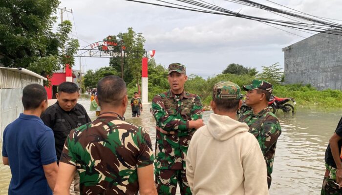 Kodim 1408/Makassar Salurkan Bantuan Sosial Untuk Korban Banjir di Biringkanaya