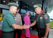 Resmi Menjabat Pangdam XIV/Hsn, Mayjen Windiyatno Tiba di Kota Makassar, Disambut Adat Bugis-Makassar