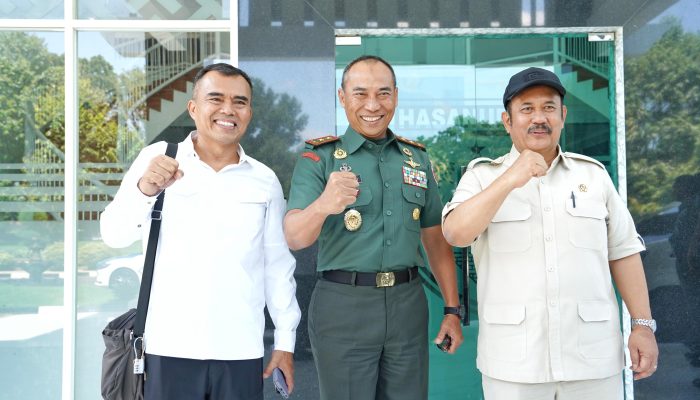 Pangdam XIV/Hsn Terima Kunjungan Silahturahmi Menteri PPN/Kepala Bappenas