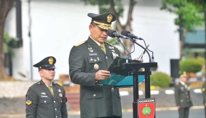 Upacara Peringatan HUT Ke-80 RI di Makodam : Kasdam XIV/Hsn Bacakan Amanat Panglima TNI