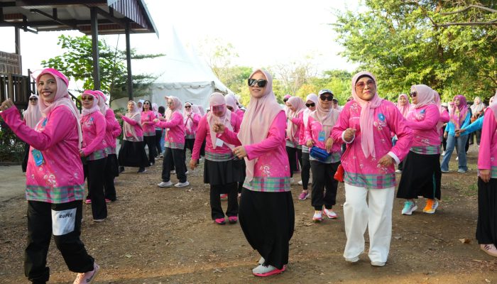 Lomba Masak Warnai Family Gathering PKK Makassar