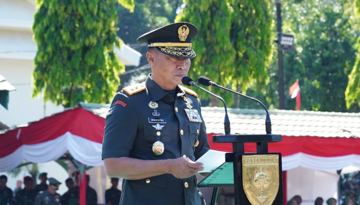 Pangdam XIV/Hsn Pimpin Upacara Penutupan Dikmaba TNI AD TA 2025 di Pakatto
