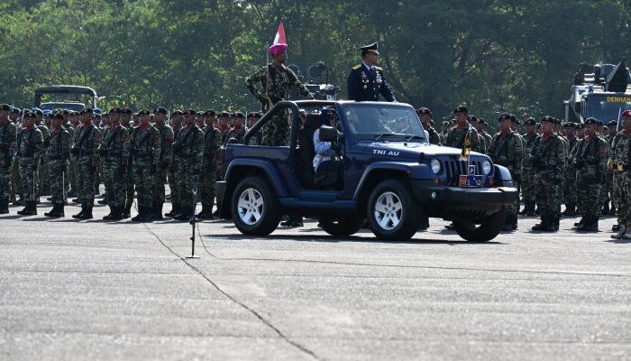 Puncak Peringatan HUT Ke-80 TNI, Kasdam XIV/Hsn Hadiri Upacara di Lanud Sultan Hasanuddin